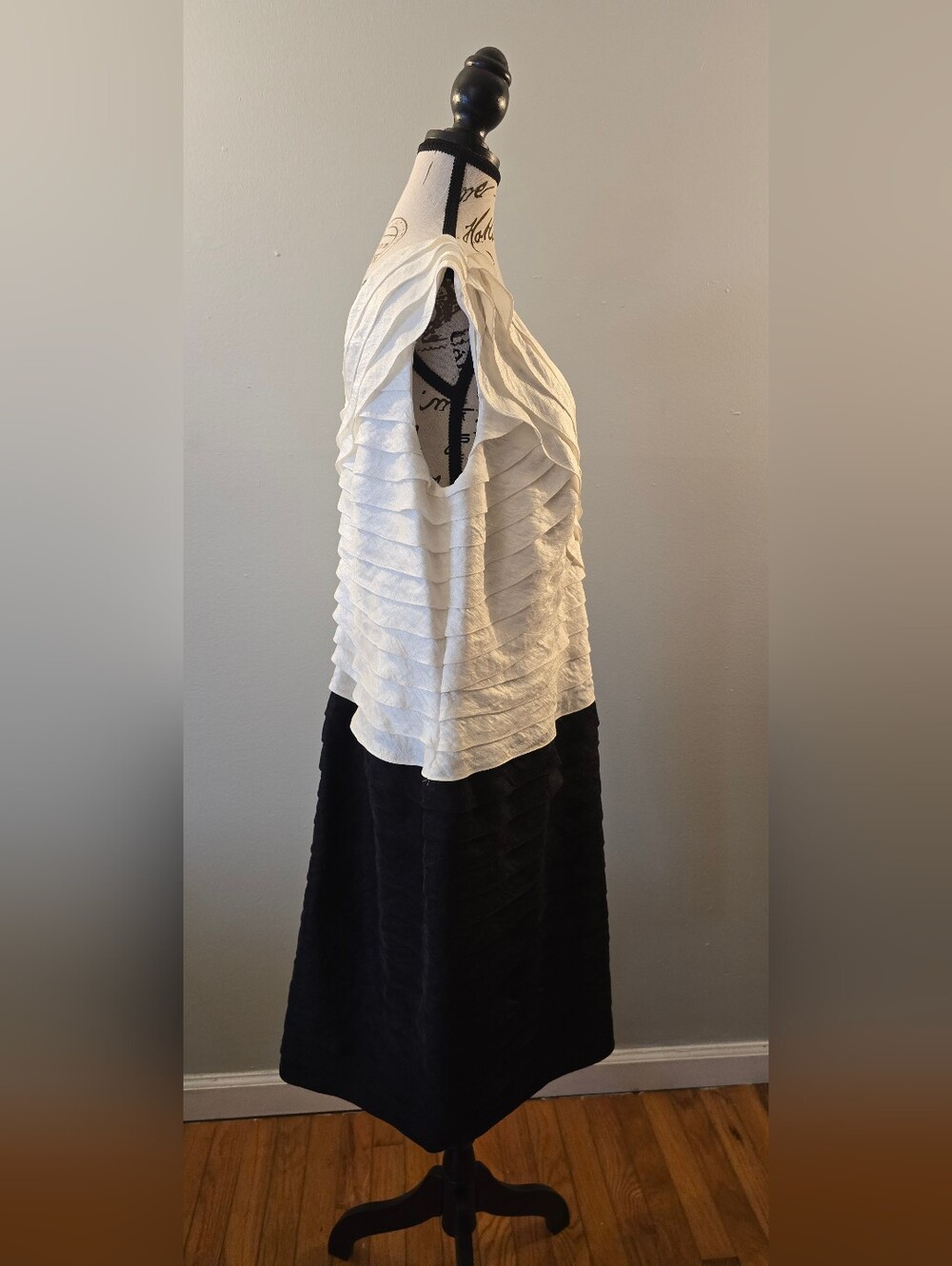 Adrianna Papell White and Black Tiered Sheath Dress - Picture 4 of 8